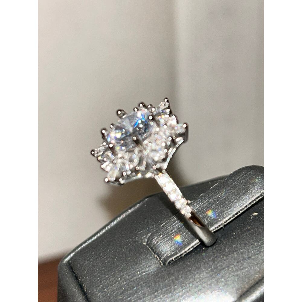 2 CT White Sapphire Snowflake Ring Size 9.5 – Sparkling Statement Ring - Picture 10 of 13